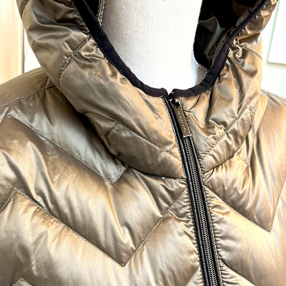 Michael Kors Down Filled light Weight Coat - Picture 3 of 9